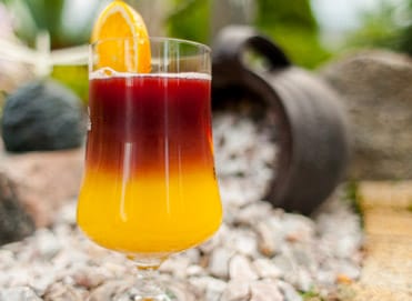 drink_czarna_sok_brzoskwiniowy